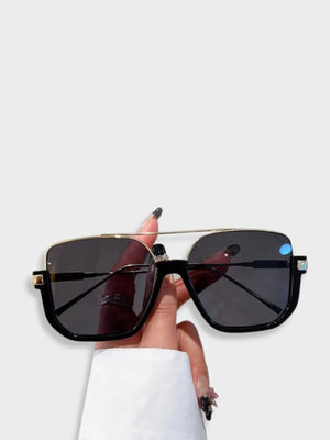 Black / Gold