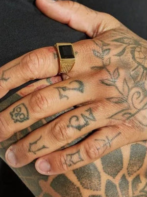 Gold / Black